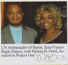 Helene foto met Ambassador Benin naamloos